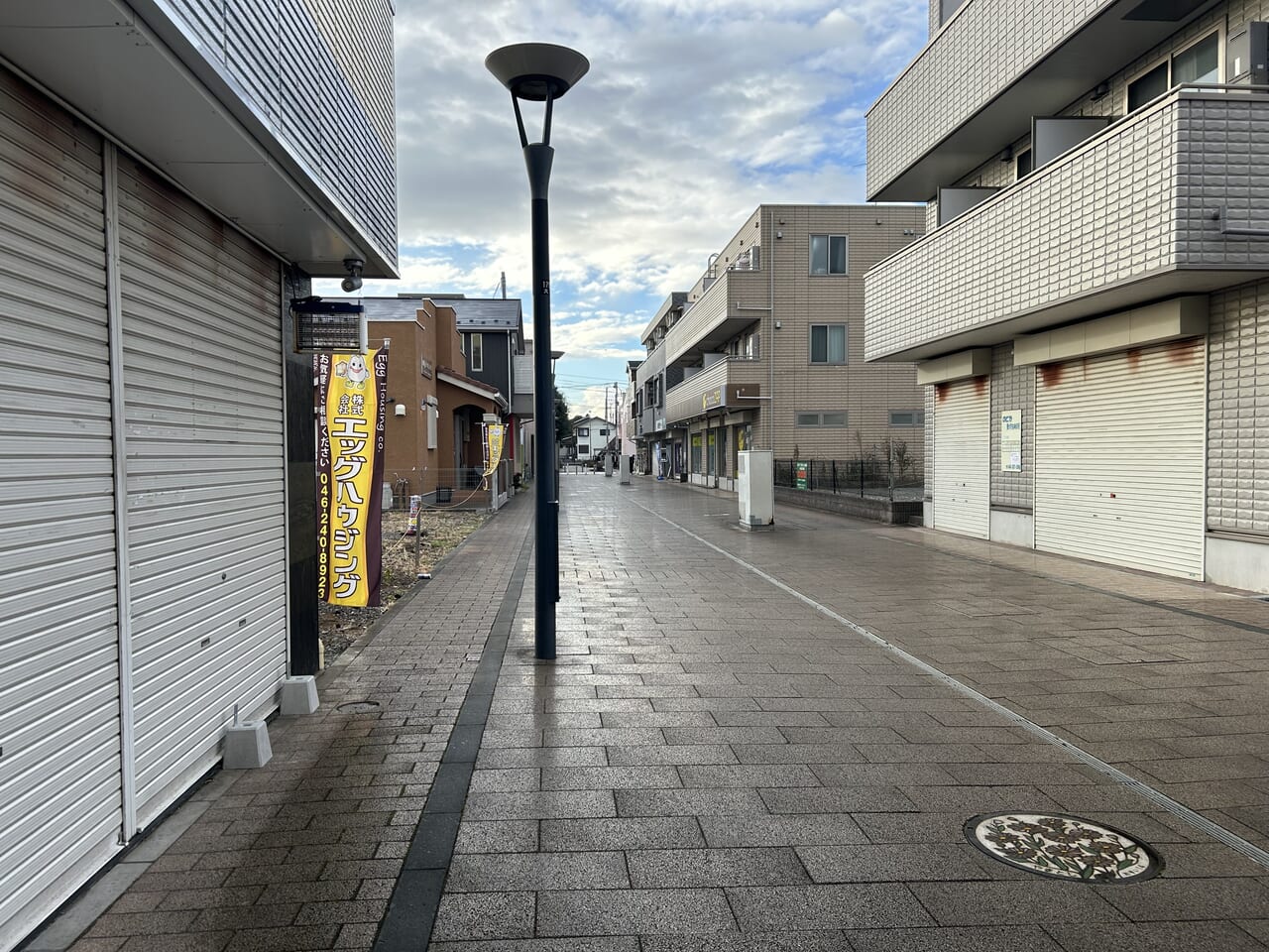 ジパングカレーカフェ大和店前の通り