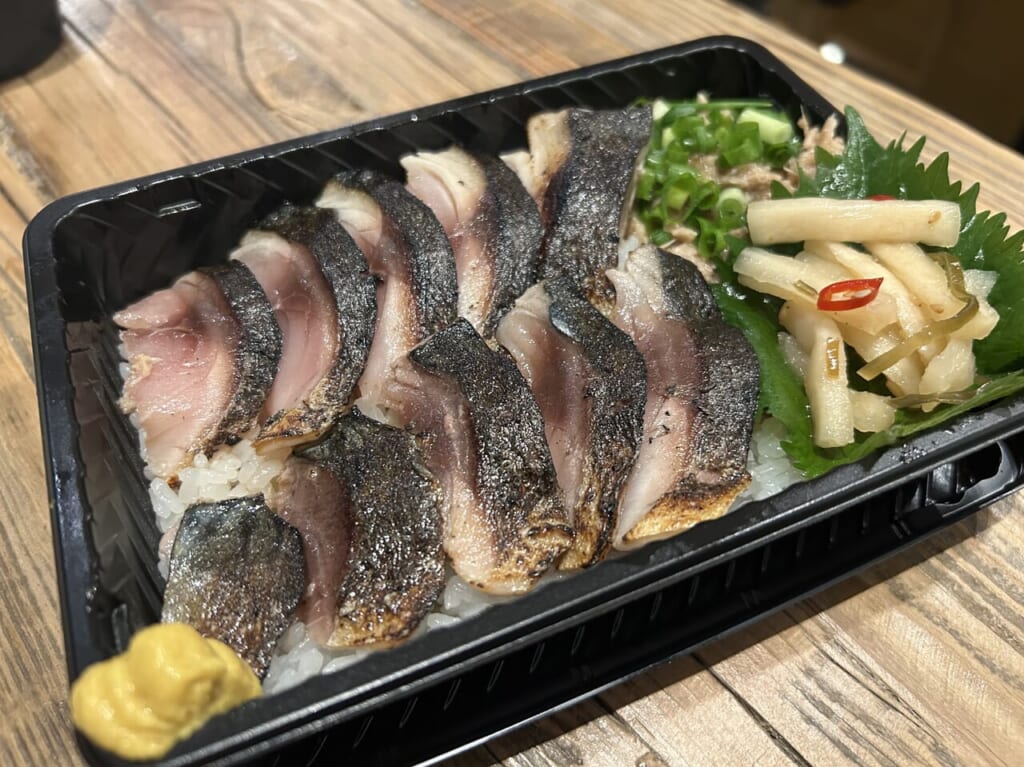 いまがわ食堂の大とろ炙りさば弁当